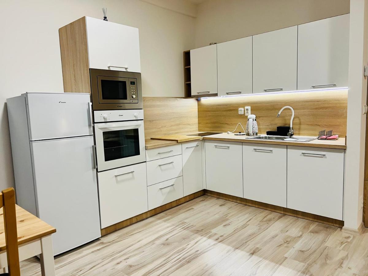 Apartman Liptov Np9 Liptovský Mikuláš Extérieur photo